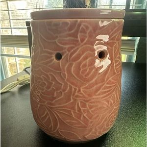 Gently used scentsy warmer